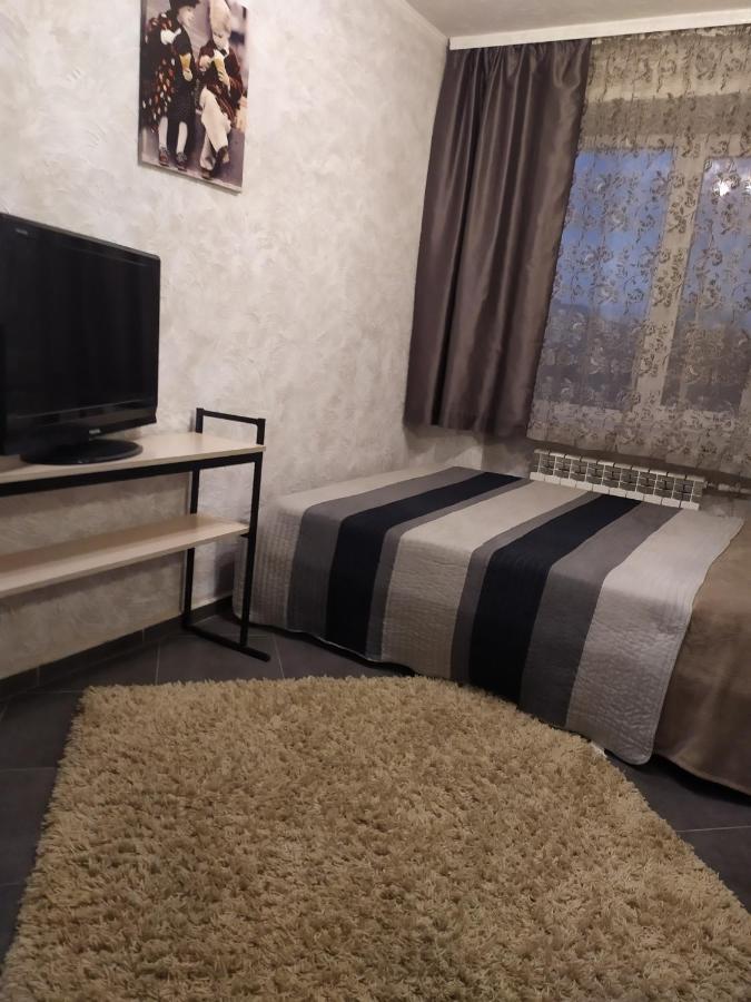 Apartment on Sobornaya 58 Khmelʼnytsʼkyy Bagian luar foto