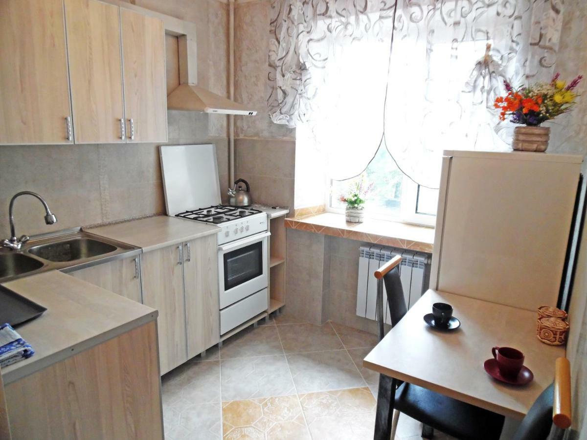Apartment on Sobornaya 58 Khmelʼnytsʼkyy Bagian luar foto